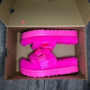 Pink Ugg Fluffitas